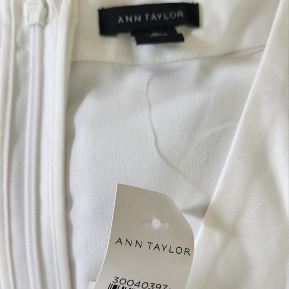 Beige and white dress - Picture 2 of 3